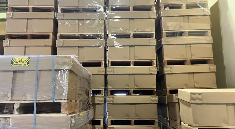 梱包された資材